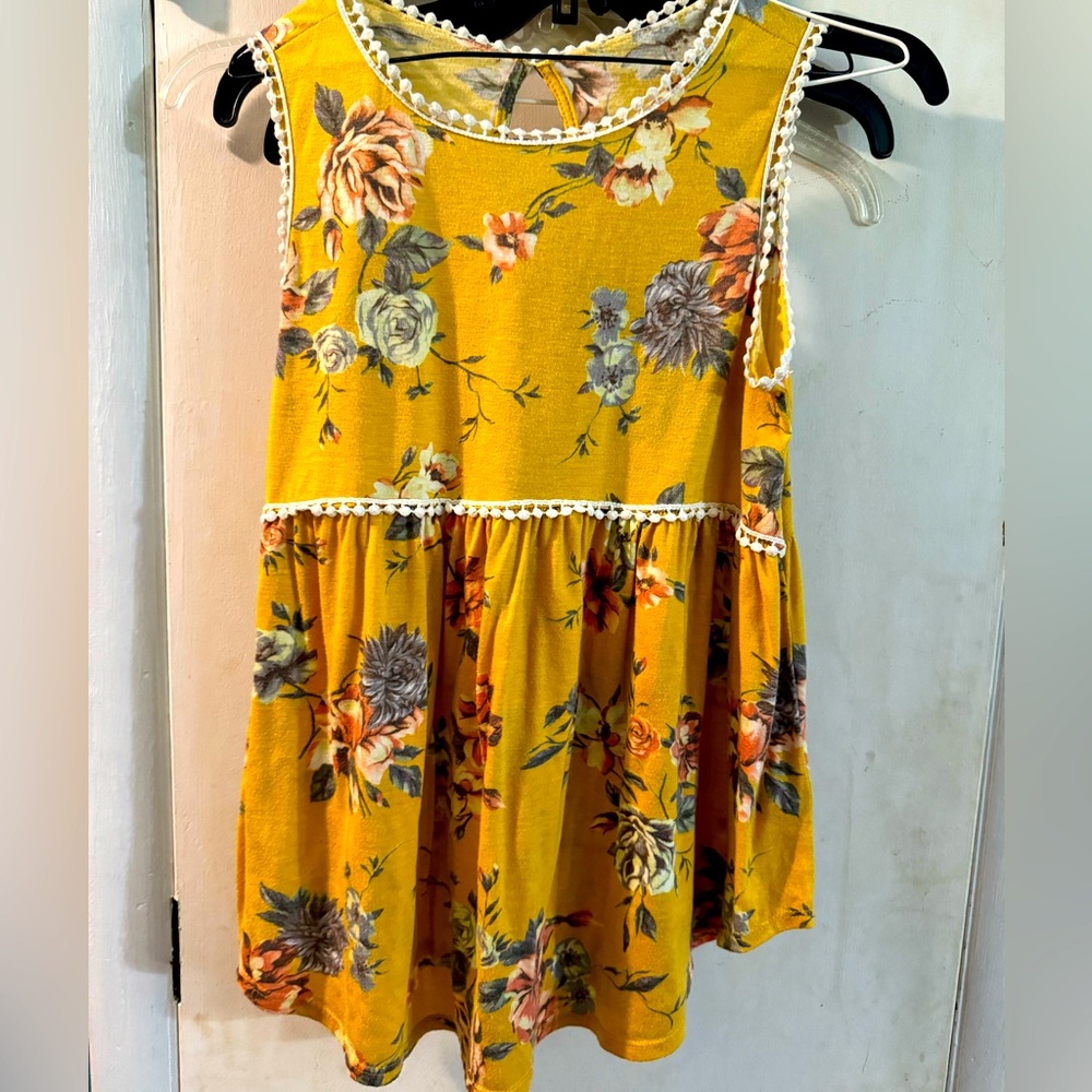 Boutique Small Sleeveless Top